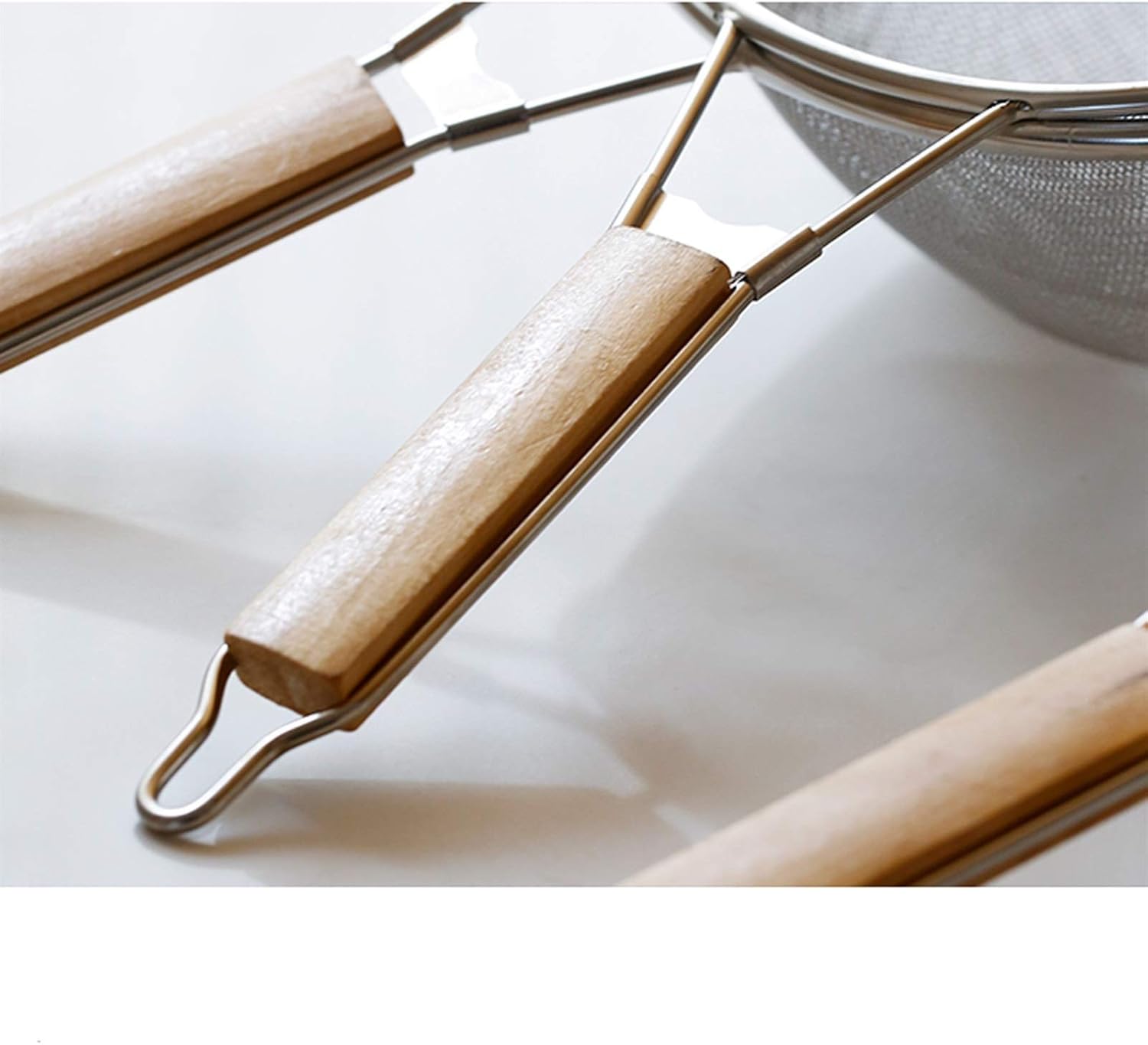 18cm Stainless Steel Strainer with Wooden Handle